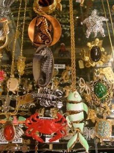 millsboro-bazaar-vintage-costume-jewelry-millsboro-de-retroroadmap.com