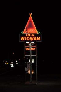 Wigwam-Village-Cave-City-Kentucky-Neon-Sign